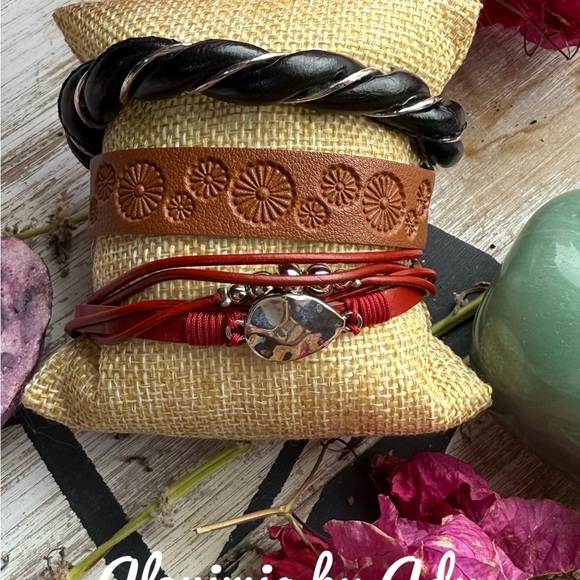 Alquimia Red and Brown Leather Bracelet Collection - Picture 1 of 3